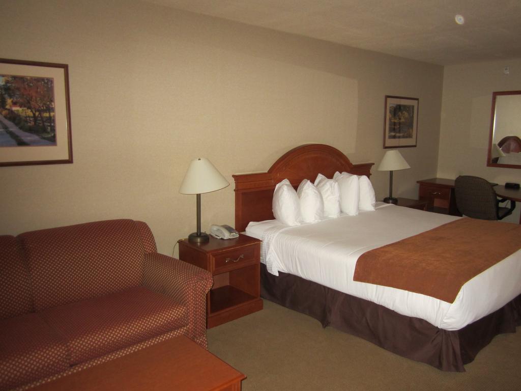 Super 8 By Wyndham Fort Nelson Bc Luaran gambar