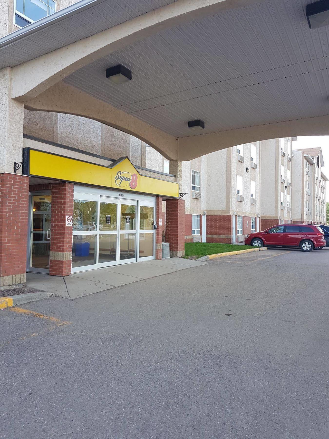Super 8 By Wyndham Fort Nelson Bc Luaran gambar